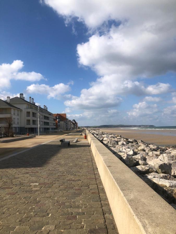Au Coeur Du Senechal Apartment Marquise Bagian luar foto