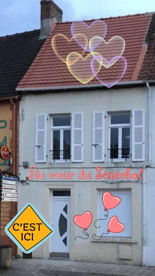 Au Coeur Du Senechal Apartment Marquise Bagian luar foto