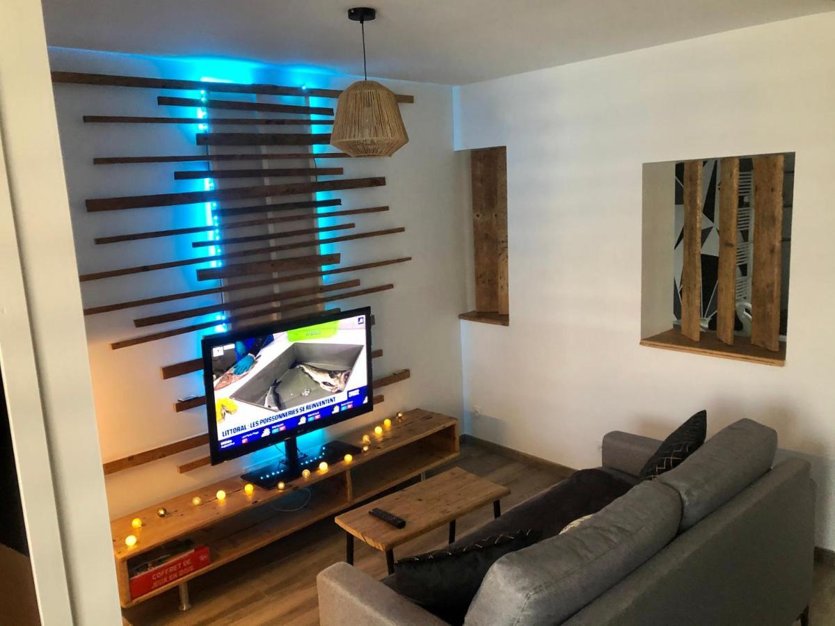 Au Coeur Du Senechal Apartment Marquise Bagian luar foto