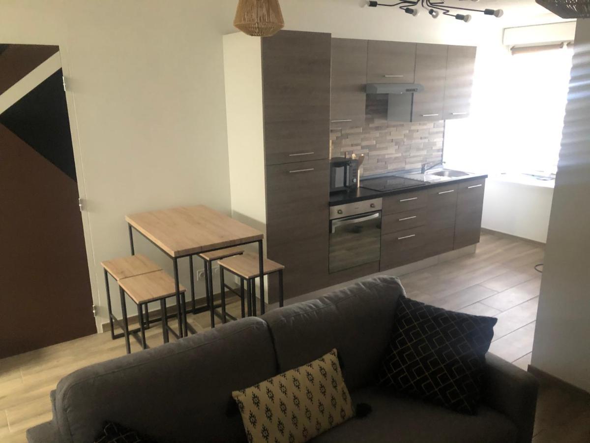 Au Coeur Du Senechal Apartment Marquise Bagian luar foto