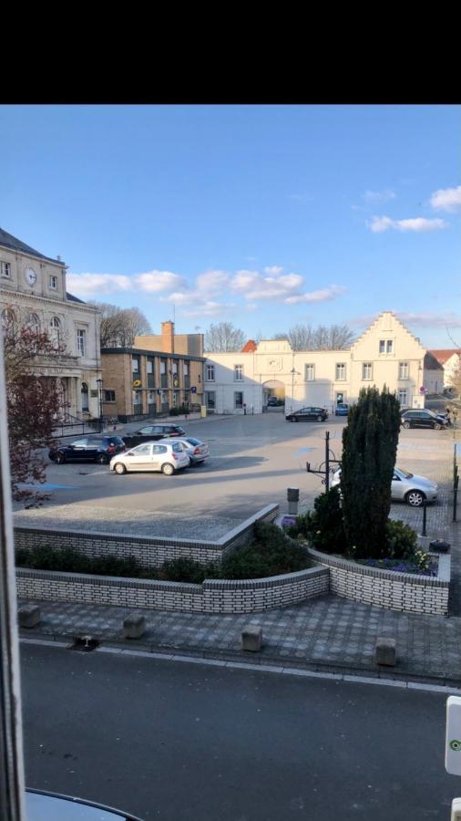 Au Coeur Du Senechal Apartment Marquise Bagian luar foto